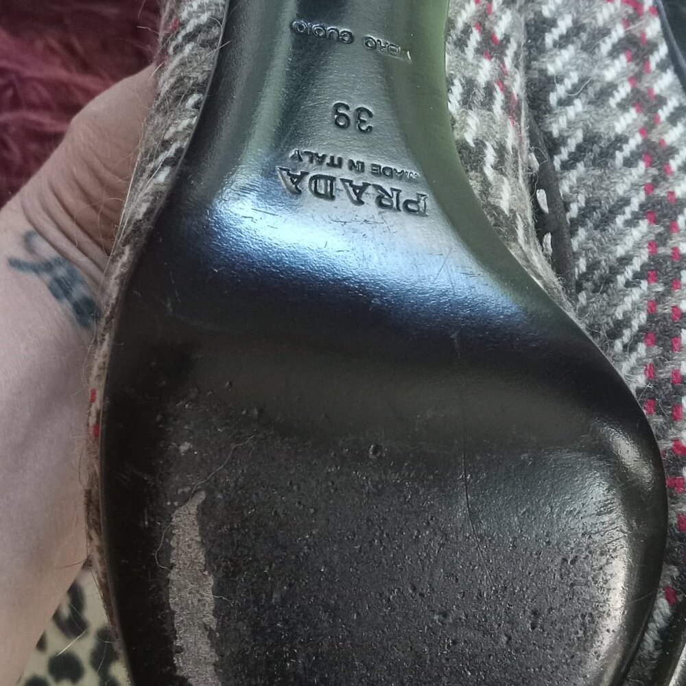 heels - Picture 4 of 4